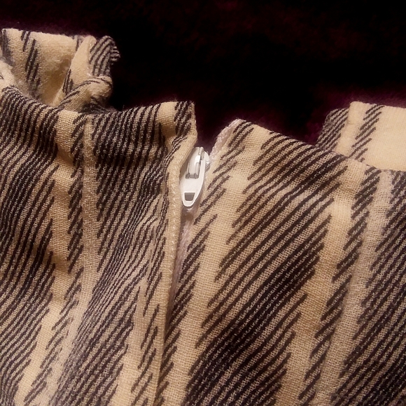 Vintage Pauline Trigere 10 Vertical Striped Dress - Picture 4 of 13